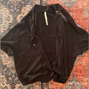 Lululemon cashmere cardigan short sleeve button size xs/s small shrug